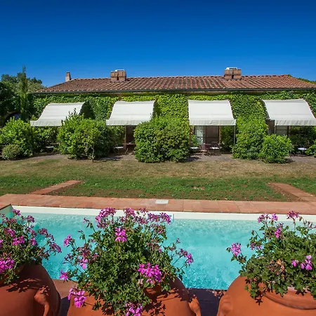 Ginestriccio Apartment *